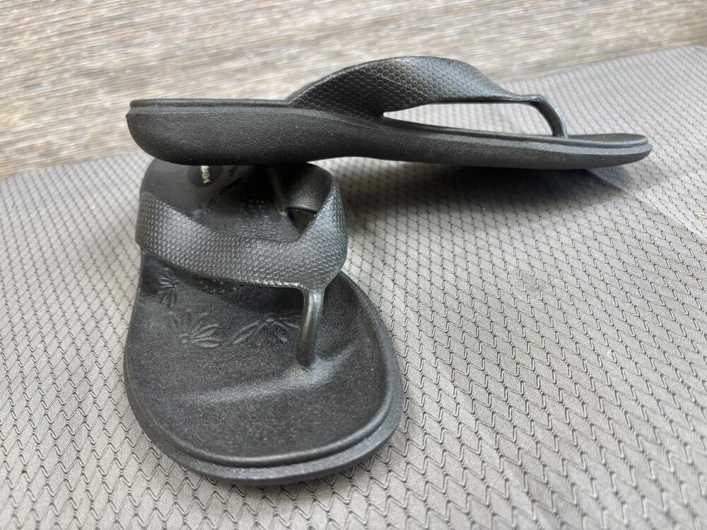 Okabashi Black Thong Flip Flops Women’s Size L Ergonomic Comfort USA Made